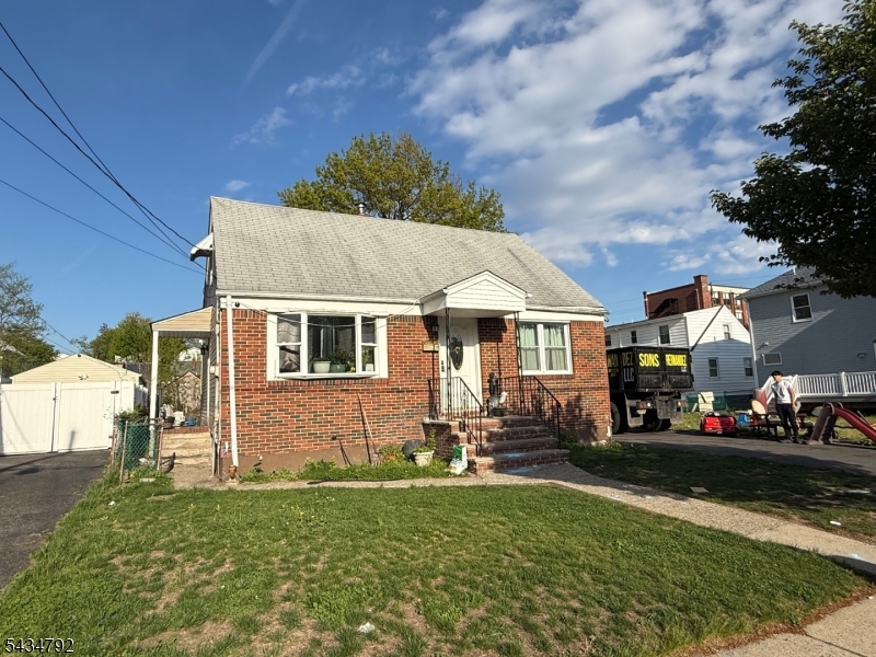 73 Raritan Ave
