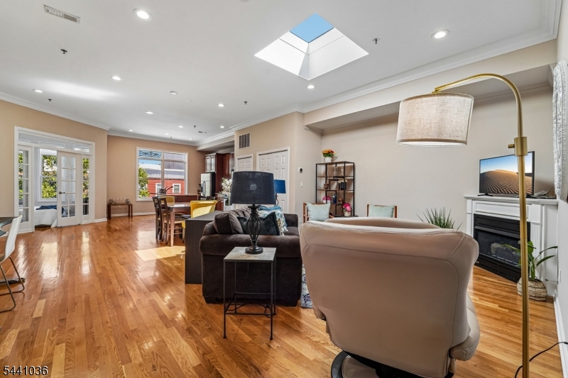 128-130 Jackson St 4A