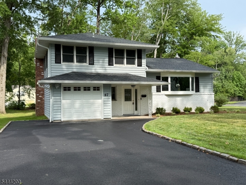 67 Tudor Ln