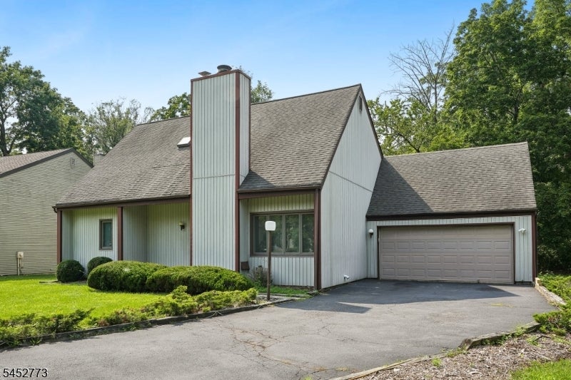 4 Arbor Ct