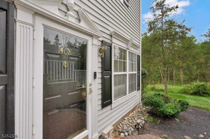 1408 Magnolia Ln