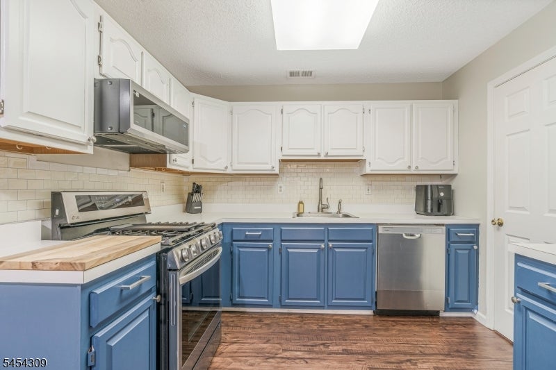 1408 Magnolia Ln