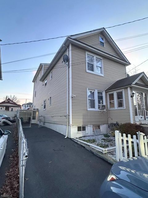 386 Yale Ave Hillside Twp. NJ 07205