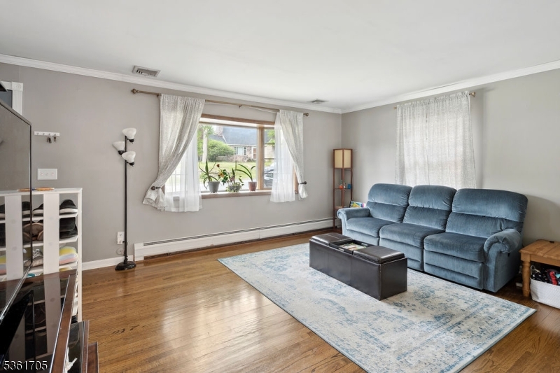 35 Woodward Ave