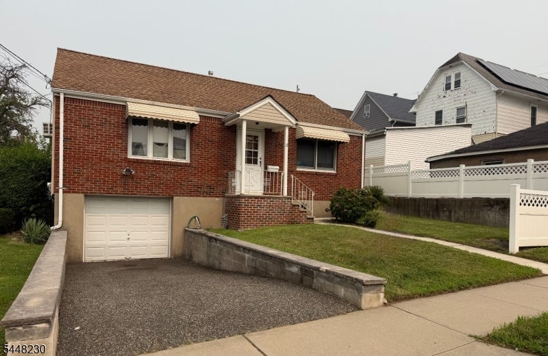 12 Pleasant Ave