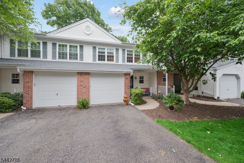 19 Maple Ln