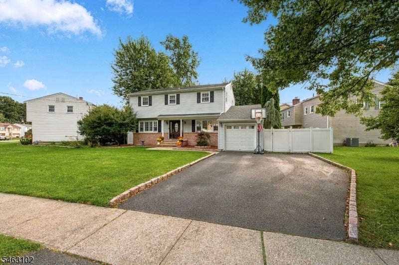 42 Circle Dr