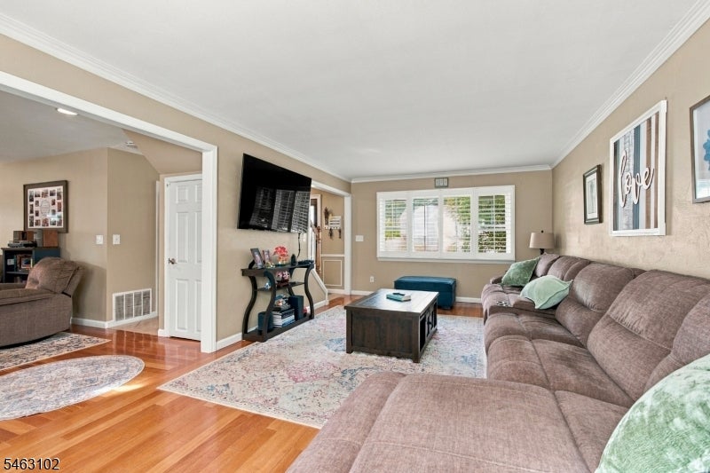 42 Circle Dr