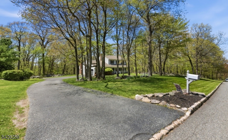 63 Skyline Dr