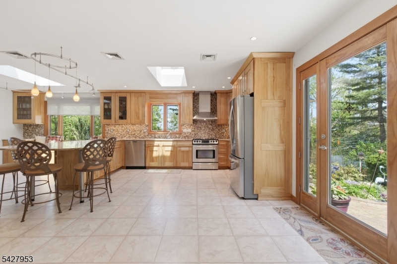 123 Old Clinton Rd