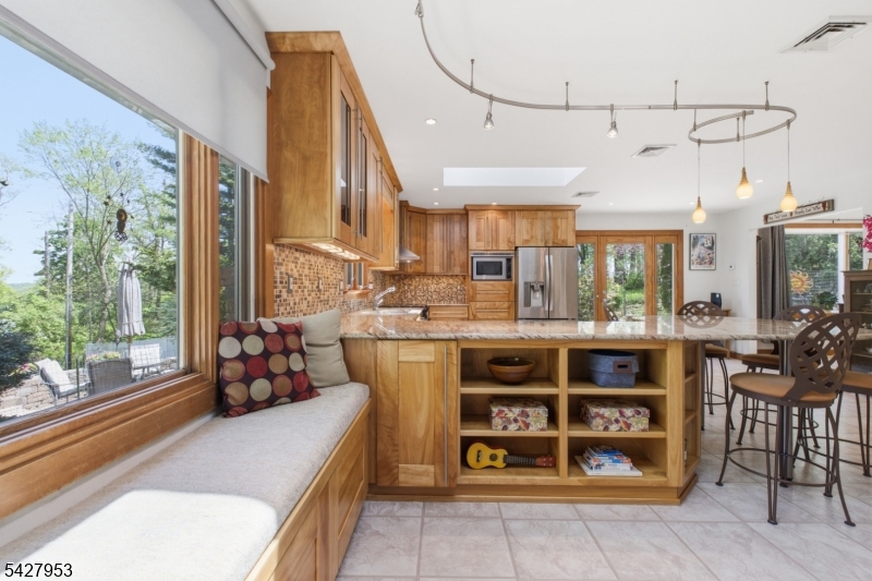 123 Old Clinton Rd