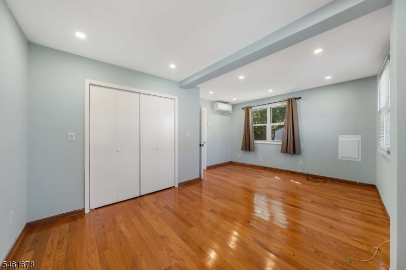 166 Victor St Unit 2