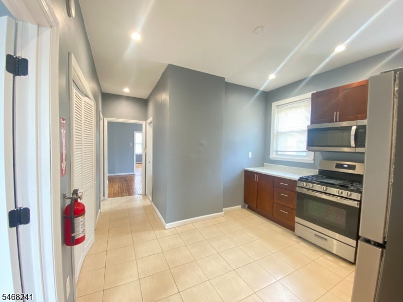 66 Tiffany Pl