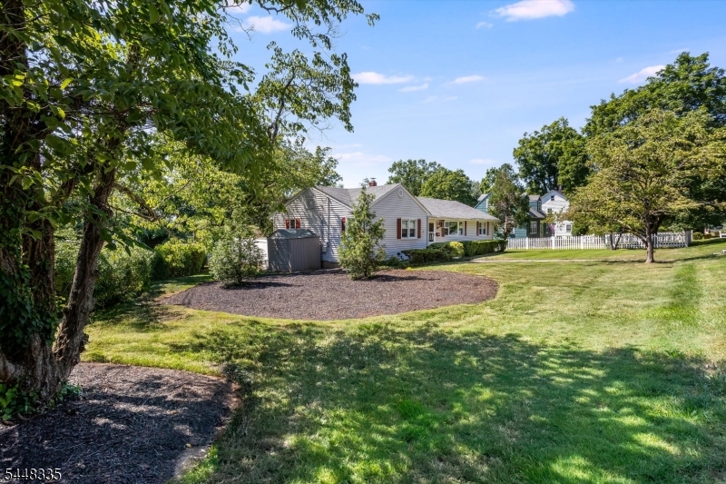 1801 Long Hill Rd