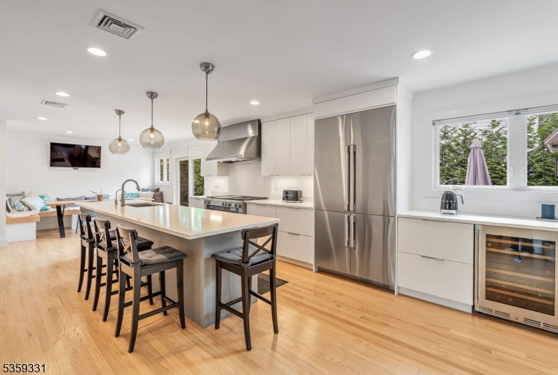 32 Lowell Rd