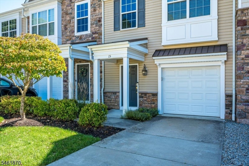 15 Bahr Cir