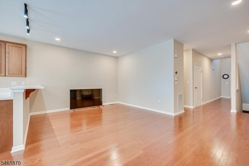15 Bahr Cir