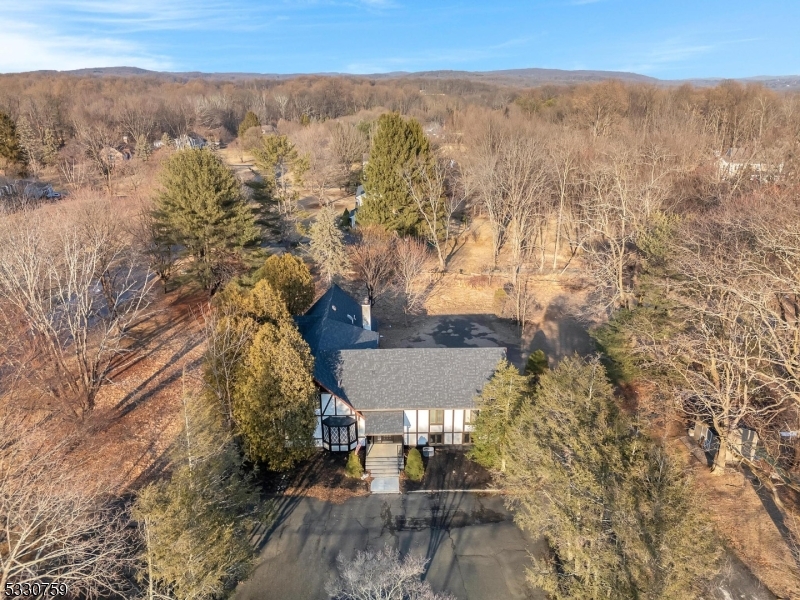 2 Twinbrooks Trail