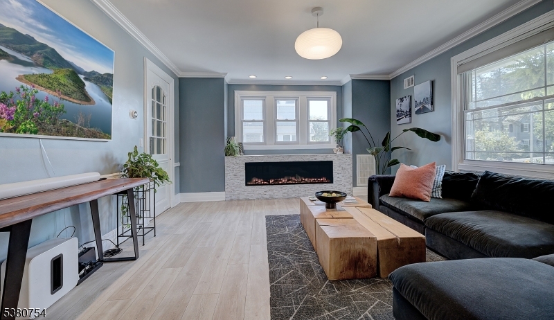 21 Melrose Place