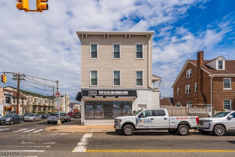 261-263 Elizabeth Ave