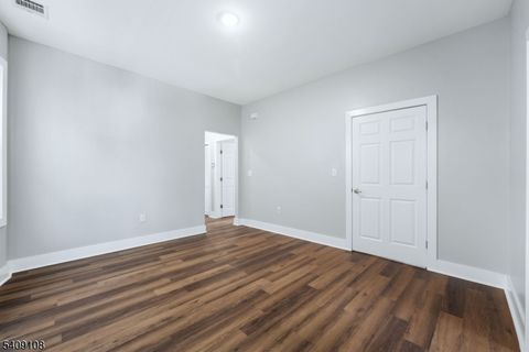 913 S 18th 2 Newark City NJ 07108