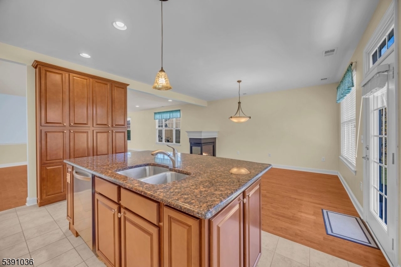 87 Schindler Ct