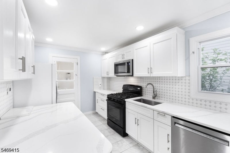 109 Allen St