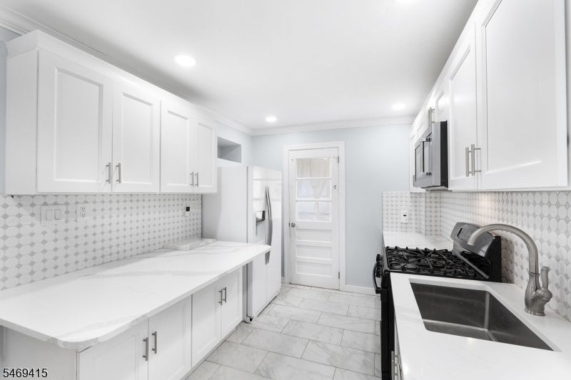 109 Allen St