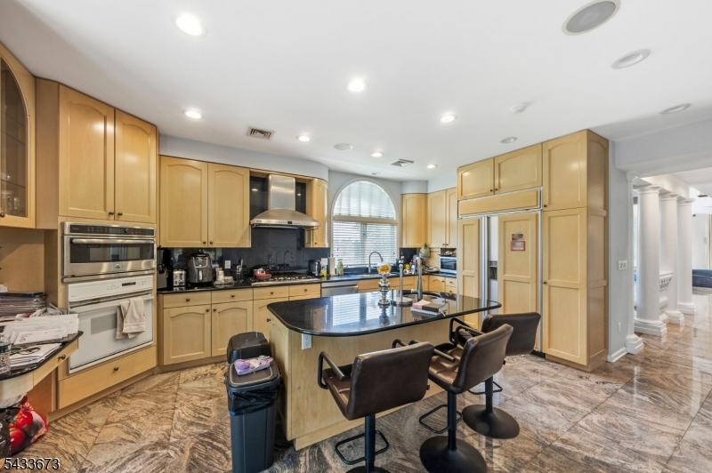 1 Brighton Ct