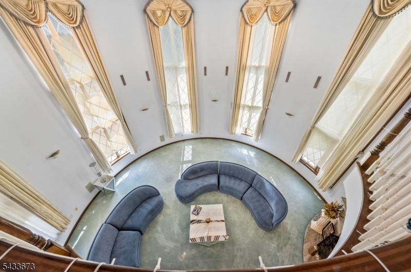 1 Brighton Ct