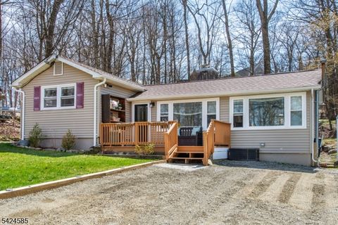 516 Upper Highland Lks Dr Vernon Twp. NJ 07422