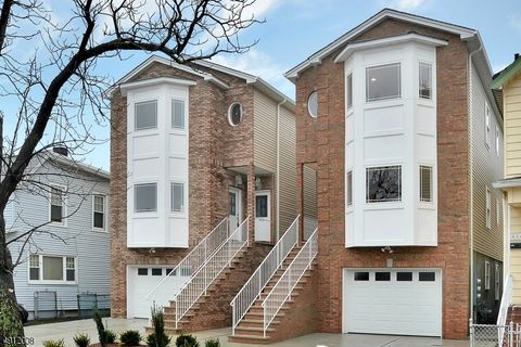 410 Davis Ave Harrison Town NJ 07029