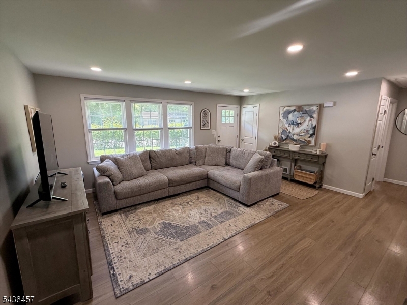 68 Dupont Ave