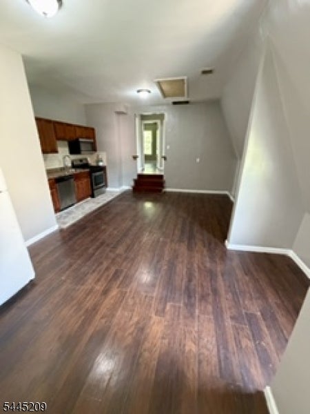225 Chadwick Ave