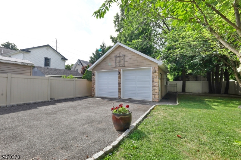 406 Dixie Ave