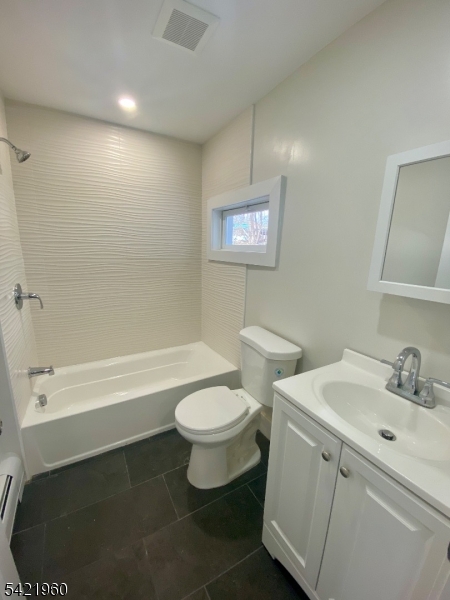 323 Rutherford Ave 1