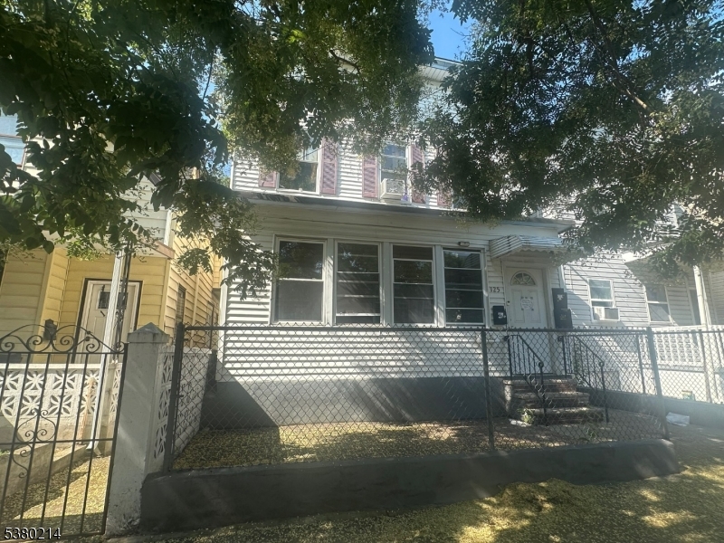 125 Pearl St