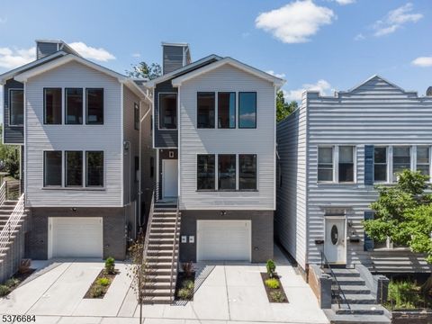 185 Gates Ave Jersey City NJ 07305