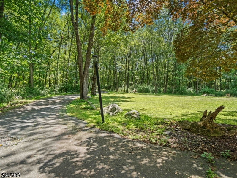 348 W Mountain Rd