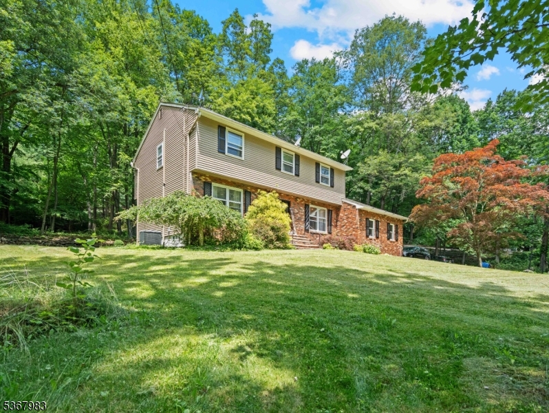 348 W Mountain Rd