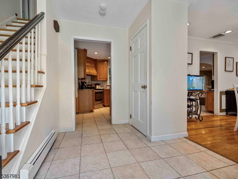 348 W Mountain Rd