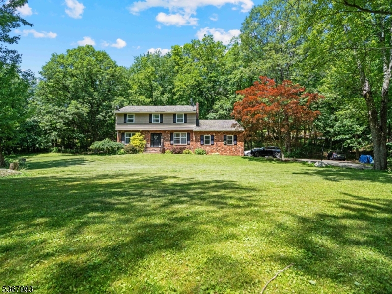 348 W Mountain Rd