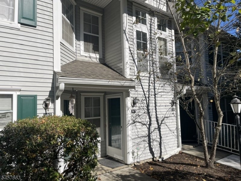 303 Chatfield Dr