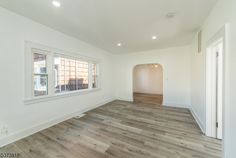16 Coolidge Pl