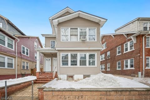 22 Poe Ave Newark City NJ 07106