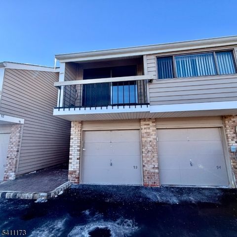 93 Overlook Dr Union Twp. NJ 08809