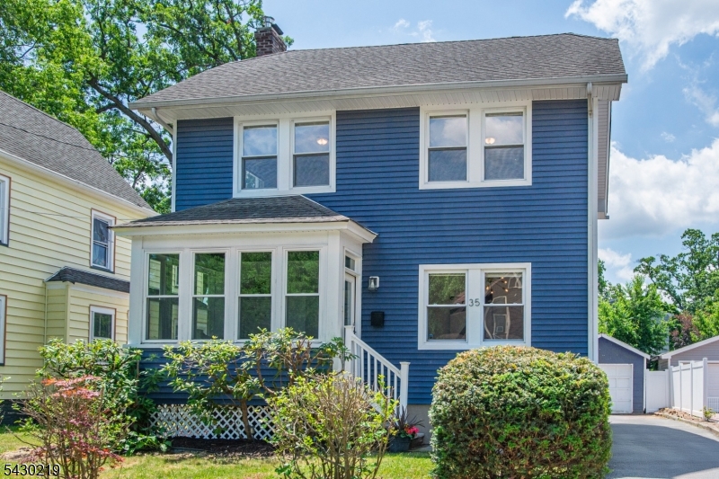 35 Howe Ave
