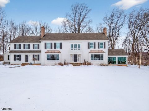 15 Fieldstone Rd Tewksbury Twp. NJ 07830