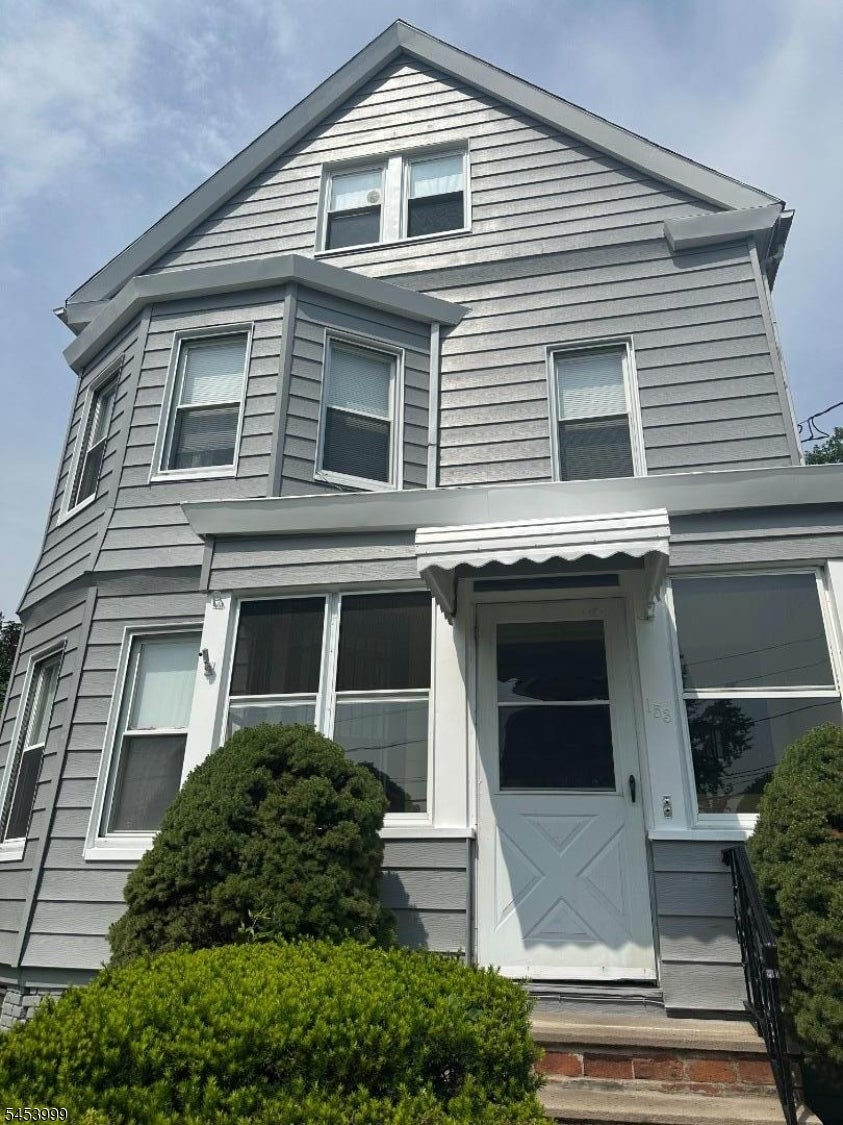153 High St