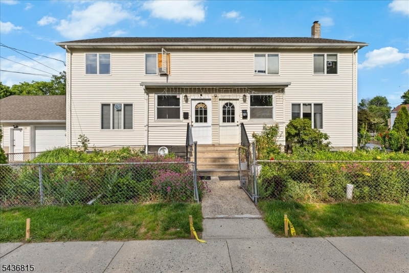 70 Robert St